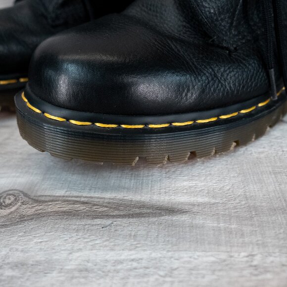 Dr. Martens Vintage Leather Lace Up Combat Boots in Black main image 9